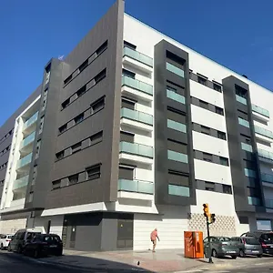 Malakatua Station, With Pool-parking Málaga