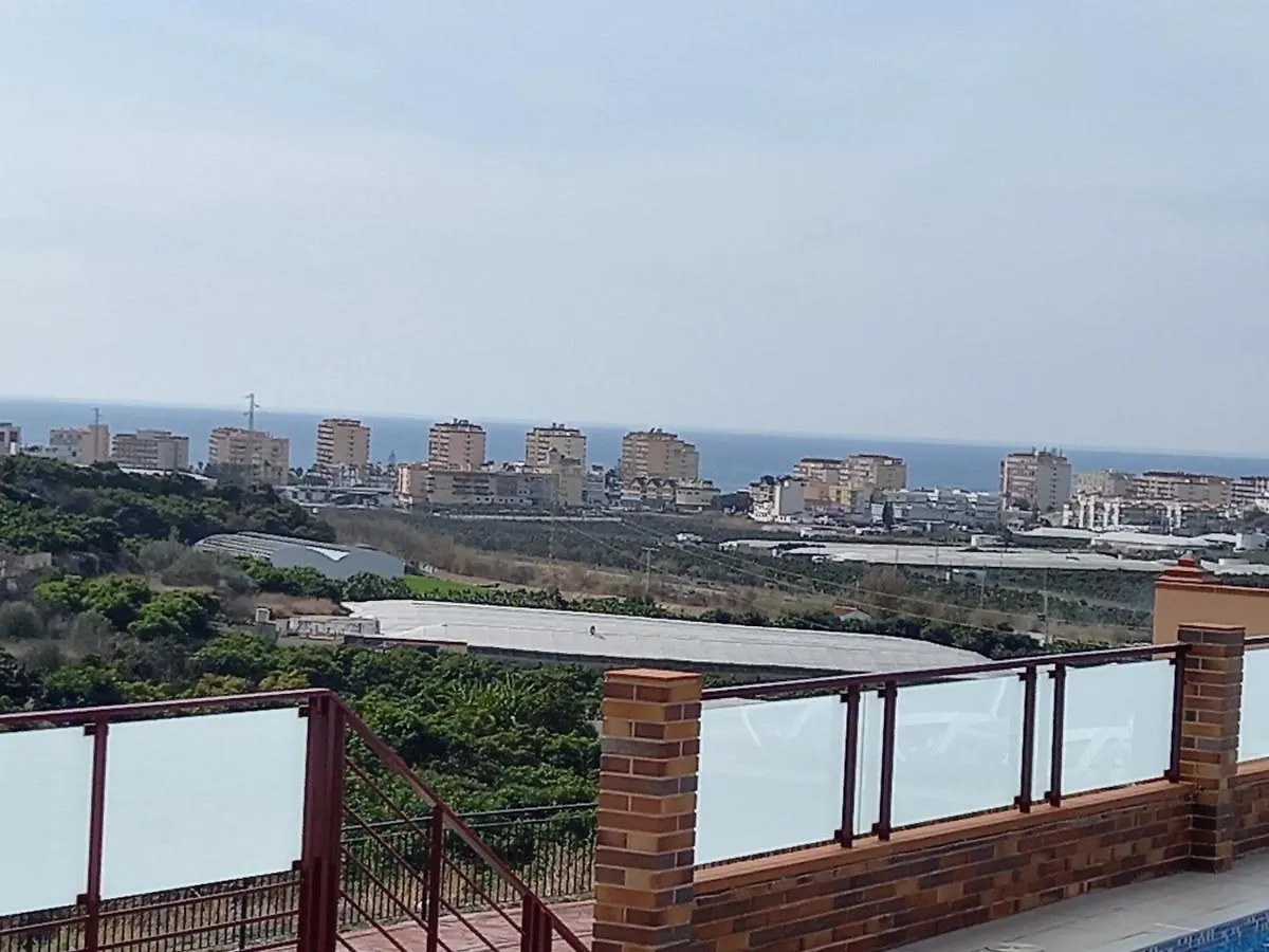 Villa Las Tres J Málaga 0*,
